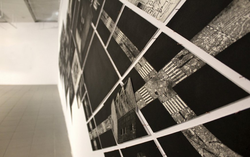 Topografia wojny | wklęsłodruk | 1150×220 cm | 2015